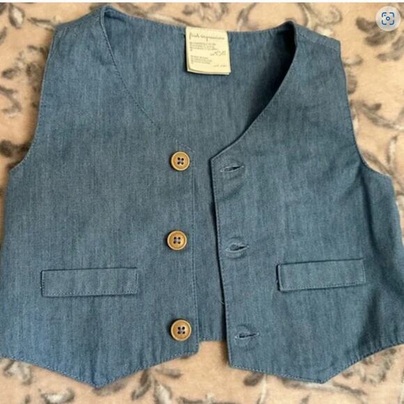 Precious First Impressions Boutique Short Set w/ Vest and Bowtie Three Pieces - Picture 4 of 6